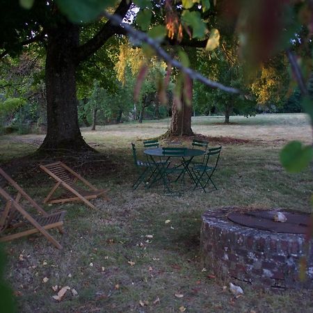 La Petite Maison Dans La Prairie Mézilles エクステリア 写真